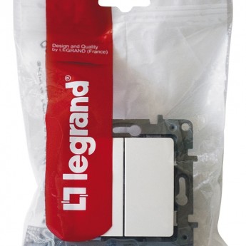 Выключатель/переключатель LEGRAND двухклавишный Etika Plus 10 A 250 В белый