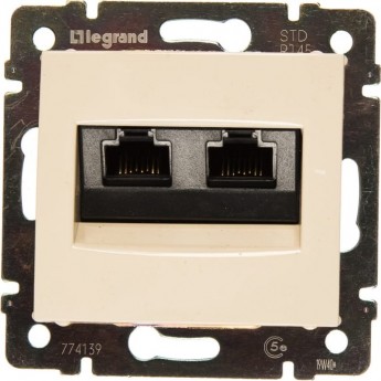 Розетка двойная компьютерная LEGRAND Valena RJ45 UTP кат.5e на винтах, слоновая кость Розетка двойная компьютерная LEGRAND Valena RJ45 UTP кат.5e на винтах, слоновая кость