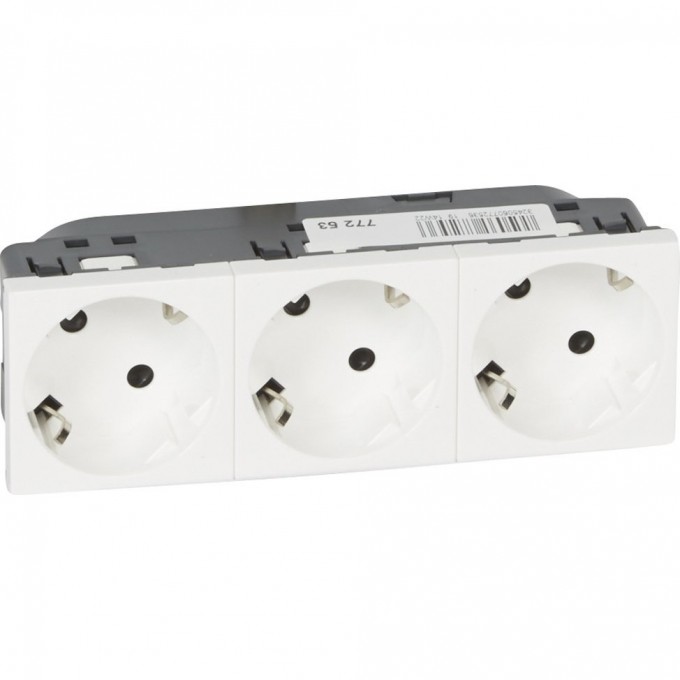 Розетка LEGRAND Mosaic 3Х2К+З под углом 45°, белый 77253